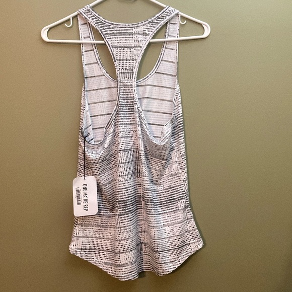 Zyia Gray Code Havana Striped Tank Top - Picture 5 of 5